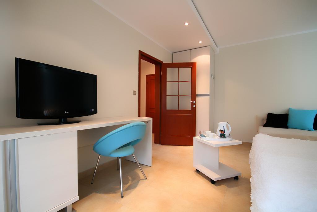 Domador Rooms & Apartments Becici  Exterior photo
